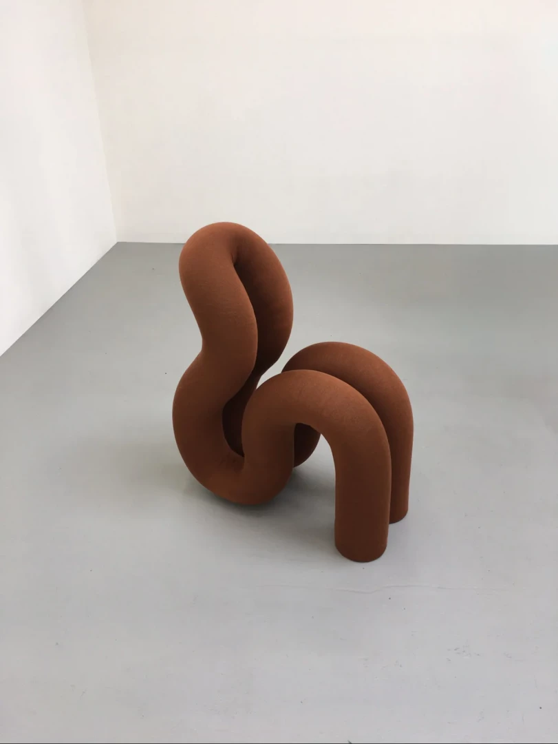 7M Chair - Image 3