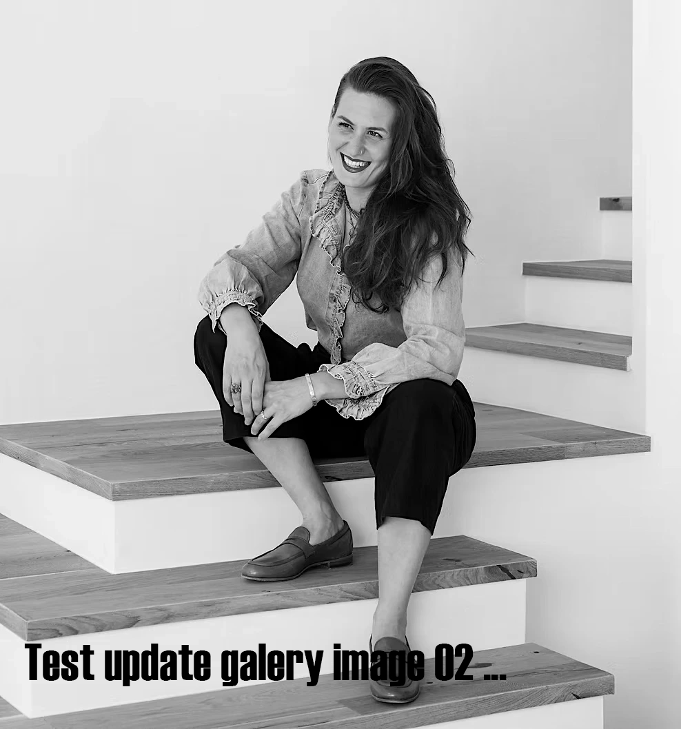 gallery-02-esther-knopfler-6945b32a7c3f1548943451.webp