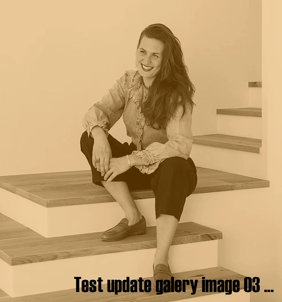 gallery-03-esther-knopfler-6945b33005af2941289899.webp